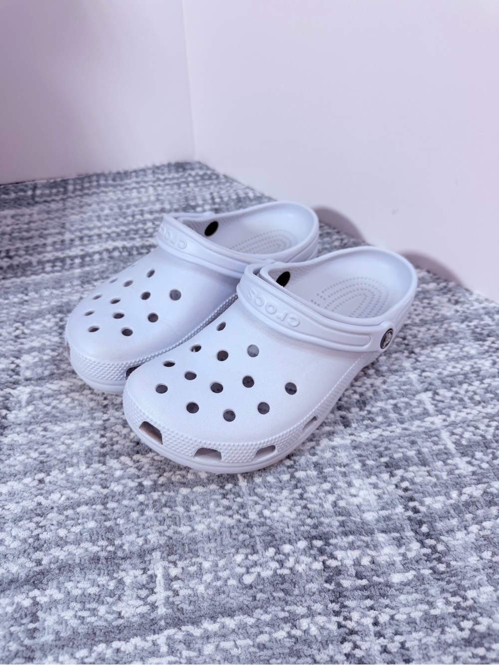 CROCS ladies 7 Classic Clog in Light blue